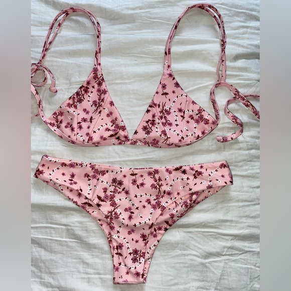 Kulani Kinis Other - Kulani Kinis 🌸